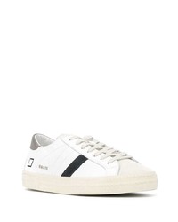 Baskets basses en cuir blanches et noires D.A.T.E