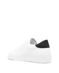 Baskets basses en cuir blanches et noires D.A.T.E