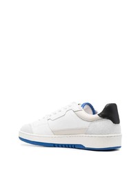 Baskets basses en cuir blanches et noires Axel Arigato