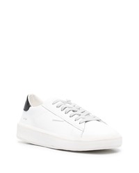 Baskets basses en cuir blanches et noires D.A.T.E