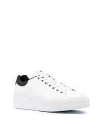 Baskets basses en cuir blanches et noires Cesare Paciotti