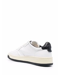 Baskets basses en cuir blanches et noires AUTRY