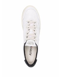 Baskets basses en cuir blanches et noires AUTRY