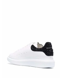 Baskets basses en cuir blanches et noires Alexander McQueen