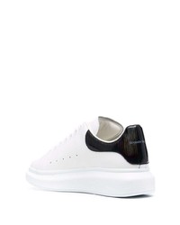 Baskets basses en cuir blanches et noires Alexander McQueen