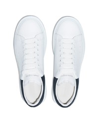 Baskets basses en cuir blanches et noires Alexander McQueen