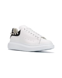 Baskets basses en cuir blanches et noires Alexander McQueen