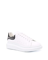 Baskets basses en cuir blanches et noires Alexander McQueen