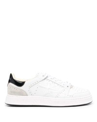 Baskets basses en cuir blanches et noires Premiata