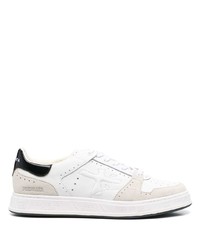 Baskets basses en cuir blanches et noires Premiata