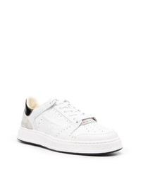 Baskets basses en cuir blanches et noires Premiata