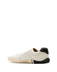 Baskets basses en cuir blanches et noires OSKLEN