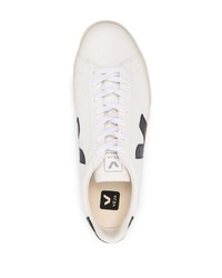 Baskets basses en cuir blanches et noires Veja