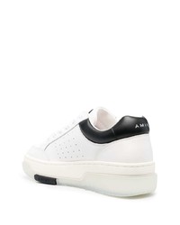 Baskets basses en cuir blanches et noires Amiri