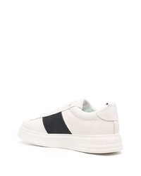 Baskets basses en cuir blanches et noires Emporio Armani