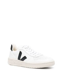 Baskets basses en cuir blanches et noires Veja