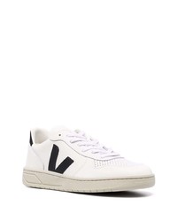 Baskets basses en cuir blanches et noires Veja