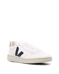 Baskets basses en cuir blanches et noires Veja