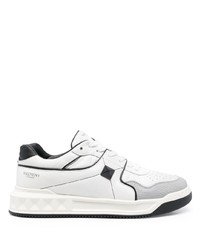 Baskets basses en cuir blanches et noires Valentino Garavani