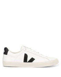 Baskets basses en cuir blanches et noires Veja