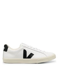 Baskets basses en cuir blanches et noires Veja