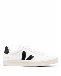 Baskets basses en cuir blanches et noires Veja