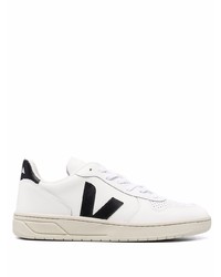 Baskets basses en cuir blanches et noires Veja