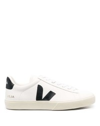 Baskets basses en cuir blanches et noires Veja