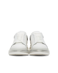 Baskets basses en cuir blanches et noires Alexander McQueen