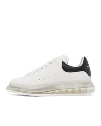 Baskets basses en cuir blanches et noires Alexander McQueen