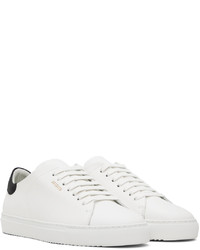 Baskets basses en cuir blanches et noires Axel Arigato