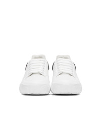 Baskets basses en cuir blanches et noires Alexander McQueen