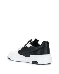 Baskets basses en cuir blanches et noires Givenchy