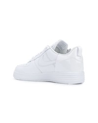 Baskets basses en cuir blanches Nike