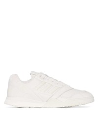 Baskets basses en cuir blanches adidas