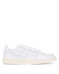 Baskets basses en cuir blanches adidas