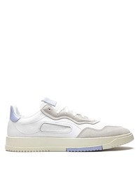 Baskets basses en cuir blanches adidas