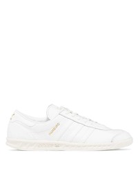 Baskets basses en cuir blanches adidas