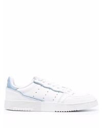 Baskets basses en cuir blanches adidas