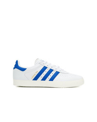 Baskets basses en cuir blanches adidas