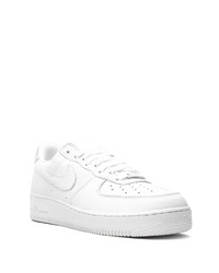 Baskets basses en cuir blanches Nike