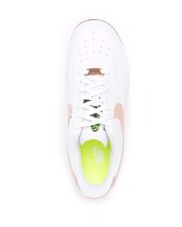 Baskets basses en cuir blanches Nike