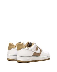 Baskets basses en cuir blanches Nike