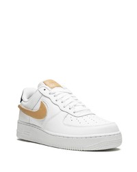 Baskets basses en cuir blanches Nike