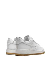 Baskets basses en cuir blanches Nike