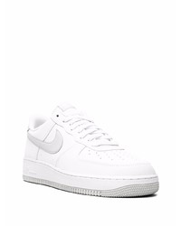 Baskets basses en cuir blanches Nike