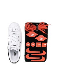 Baskets basses en cuir blanches Nike