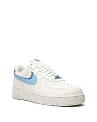 Baskets basses en cuir blanches Nike