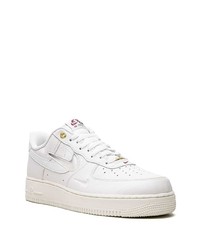 Baskets basses en cuir blanches Nike