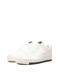 Baskets basses en cuir blanches Nike